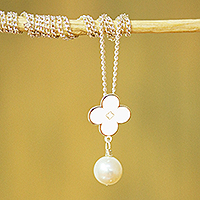 Cultured pearl pendant necklace, 'Clover and Pearl' - Silver & Cultured Pearl Clover Pendant Necklace from Mexico
