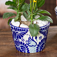 Keramik-Blumentopf „Blue Swan“ – handgefertigter Blumentopf im Talavera-Stil
