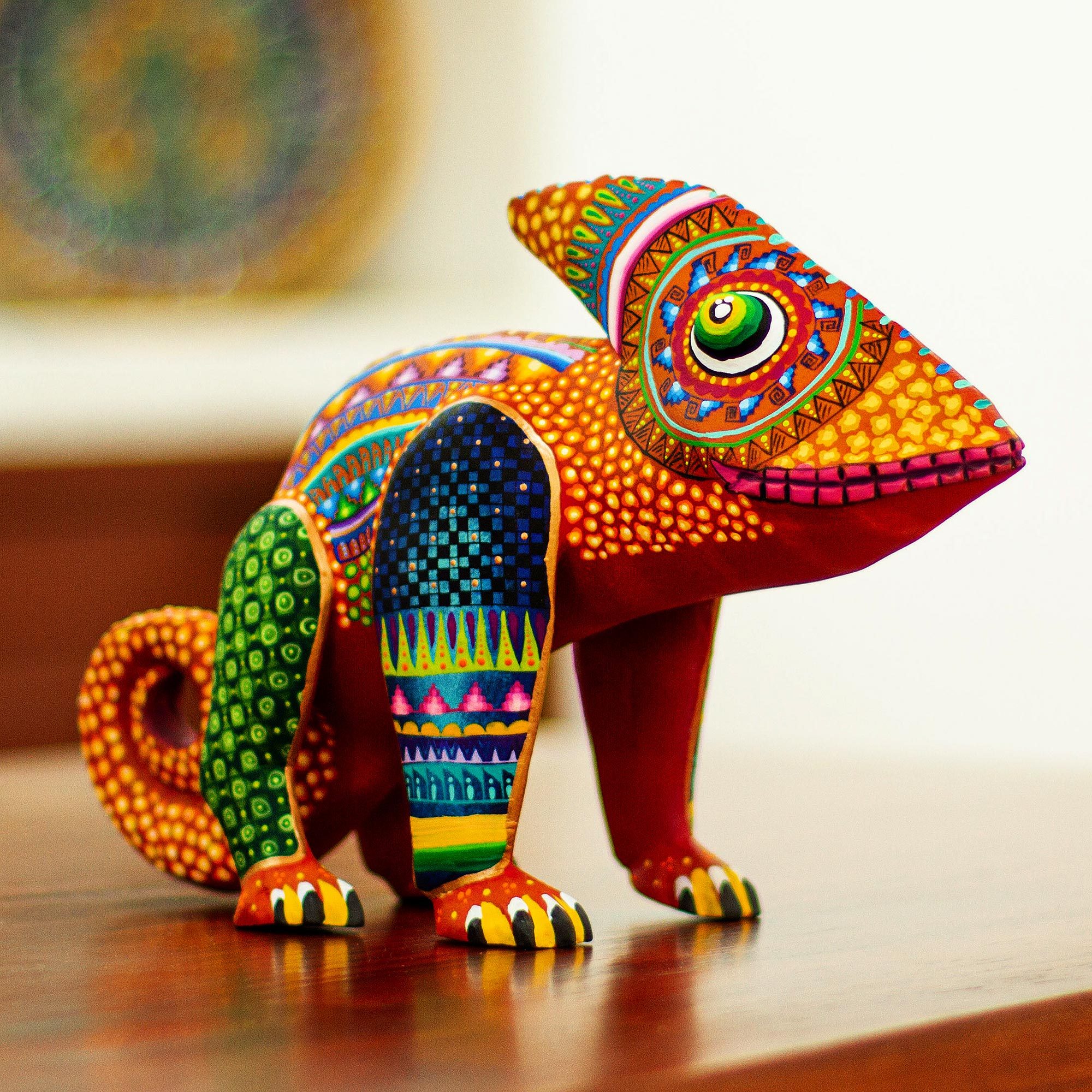 Hand-Painted Alebrije Chameleon - Ocotlan Chameleon | NOVICA