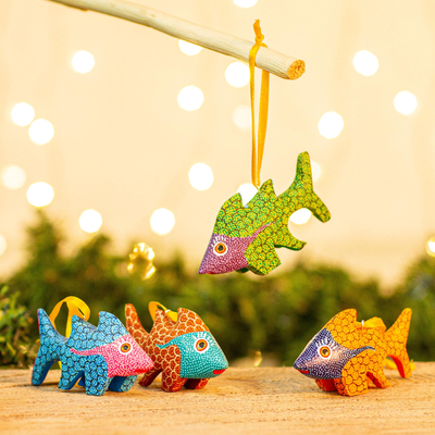 Wood alebrije ornaments, 'Walking Fish' (set of 4) - Hand Painted Fish Alebrije Ornaments (Set of 4)