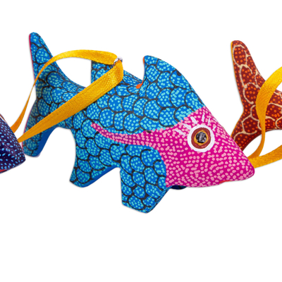 Wood alebrije ornaments, 'Walking Fish' (set of 4) - Hand Painted Fish Alebrije Ornaments (Set of 4)