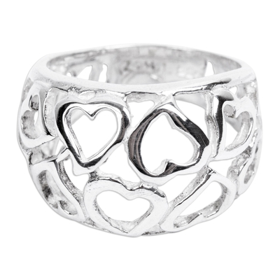 Gewölbter Ring aus Sterlingsilber - Gewölbter Ring mit Herzmotiv