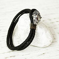 Men's sterling silver accent leather bracelet, 'Taxco Wolf' - Black Leather Wolf Motif Men's Bracelet