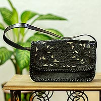 Bolso bandolera de piel, 'Graceful Garden' - Black Floral Shoulder Bag