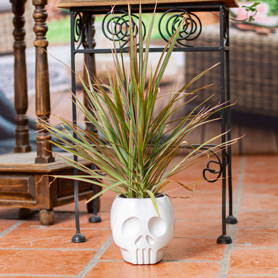 Jardinera de cerámica, 'White Skull' - Maceta de flores de calavera artesanal