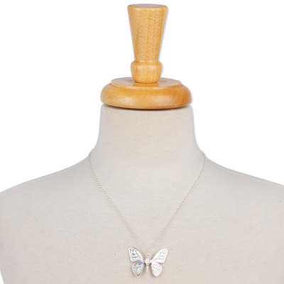 Halskette mit Anhänger aus Sterlingsilber - Halskette mit Schmetterlingsanhänger aus Mexiko