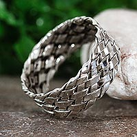 Men's sterling silver ring, 'Weaving Metal' - Men's Sterling Silver Band Ring With Basket Weave Design