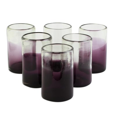 Glasbecher, 'Plum Haze' (6er-Set) - Lila gefärbte Becher aus recyceltem Glas aus Mexiko (6er-Set)