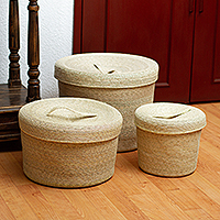 Natural fiber baskets, 'Market Treasures' (set of 3) - Lidded Baskets Made from Palm Frond Fiber (Set of 3)