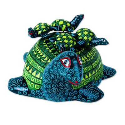 Holz-Alebrije-Skulptur, 'Schildkröten-Mama-Taxi'. - Grüne und blaue oaxacanische Schildkrötenmutter Alebrije mit Babies