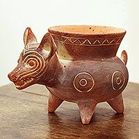 Maceta decorativa de cerámica, 'Colima Hound' - Maceta de cerámica hecha a mano con perro de Colima rojizo de México