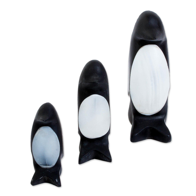 Esculturas de mármol, (juego de 3) - Tres pequeñas figuras de pingüinos mexicanos de mármol blanco y negro