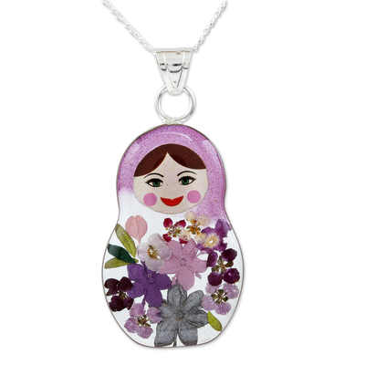 Halskette mit Harzanhänger, „Violette mexikanische Matroschka“. - Lila Matroschka-Anhänger-Halskette mit natürlichen Blumen