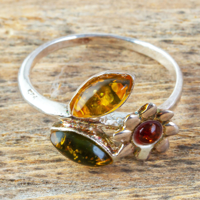 Amber cocktail ring, 'Honeydrop Flower' - Flower Sterling Silver and Amber Cocktail Ring from Mexico