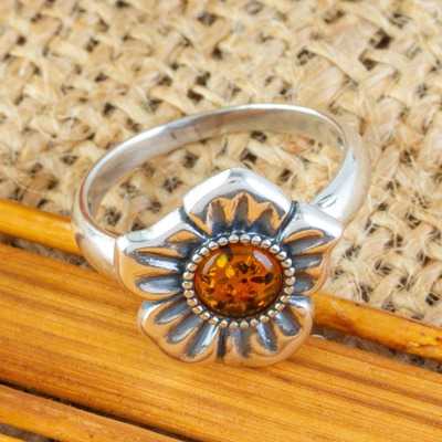 Amber cocktail ring, 'Petaled Honey' - Sterling Silver Cocktail Ring with Amber-Centered Flower