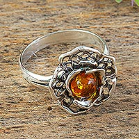 Amber cocktail ring, 'Antiqued Warmth' - Sterling Silver Cocktail Ring with Flower and Amber