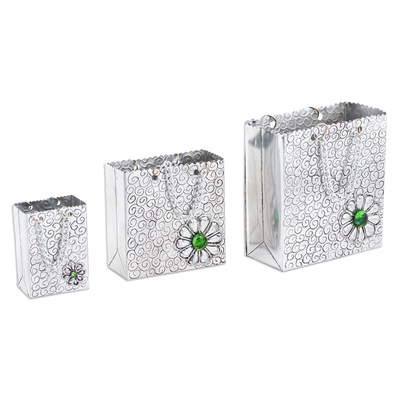 Bolsas decorativas de aluminio repujado, (juego de 3) - Adornos de Aluminio con Flores de México (Juego de 3)