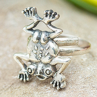 Sterling silver cocktail ring, 'Ceneotl' - Aztec Frog Inspired Sterling Silver Cocktail Ring