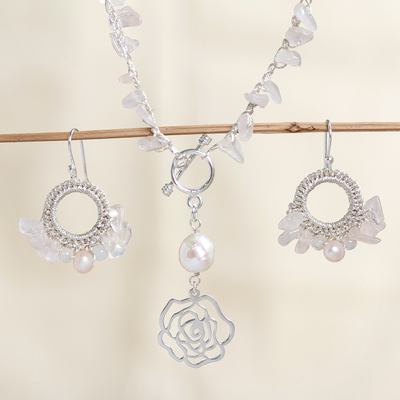 Schmuckset aus Rosenquarz und Zuchtperlen - Handgefertigte Edelstein-Halskette und Ohrringe