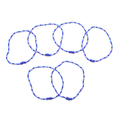 Pulseras elásticas con cuentas de vidrio (juego de 6) - Conjunto de seis pulseras elásticas con cuentas de vidrio azul hechas a mano