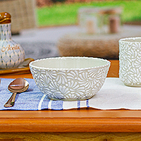 Cuencos de cerámica, 'Primavera de Ensueño' (pareja) - 2 Cuencos de Cerámica Pintada a Mano Estilo Talavera en Alabastro