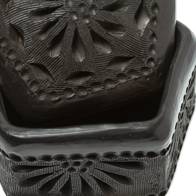 Dekorative Box aus Keramik - Mexikanische Barro Negro Dekobox