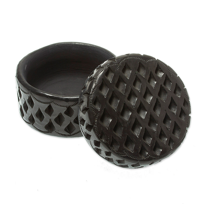 Dekorative Box aus Keramik - Handgefertigte dekorative Barro-Negro-Box
