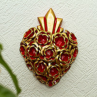 Arte de pared de madera, 'Little Red Heart' - Arte de pared de madera en forma de corazón y floral con aleación de metal