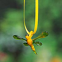 Ornament aus recyceltem Glas, „Yellow Transformation“ – mundgeblasenes Libellenornament aus recyceltem Glas in Gelb