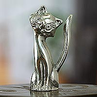 Figura de aluminio reciclado, 'Gato Relajante' - Figura de gato hecha con aluminio reciclado o peltre mexicano
