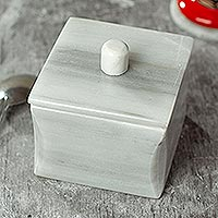 Zuckerdose aus Marmor, „Sweet Marble“ – Zuckerdose aus hellgrauem Marmor, gefertigt in Mexiko