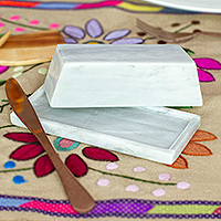 Mantequera de mármol, 'Pale Softness' - Mantequera de mármol gris pálido hecha a mano en México