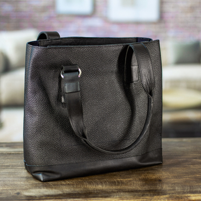 Leather handbag, 'Summer Trip' - Black Zippered Handbag Hand Crafted with Genuine Leather