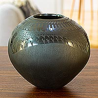 Jarrón decorativo de cerámica, 'Paquimé Dream' - Jarrón decorativo Paquimé Barro Negro hecho a mano de México