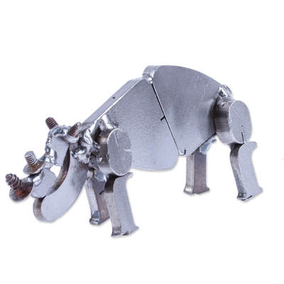 Estatuilla de chatarra reciclada - Estatuilla de rinoceronte de chatarra reciclada hecha a mano