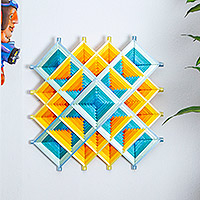 Handgewebte Wandkunst, „Marigold Divinity“ – handgewebte Ringelblumen-Wandkunst aus Kiefernholz mit geometrischen Motiven