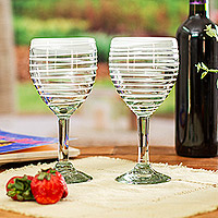 Copas de vino sopladas a mano, 'Luxury Spiral' (par) - Par de copas de vino blancas sopladas a mano con motivos en espiral