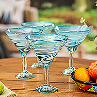 Copas de martini sopladas a mano, 'Olas de glamour' (juego de 4) - Juego de 4 copas de martini turquesa y blanco de México