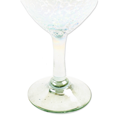 Copas de vino de vidrio reciclado soplado a mano, (juego de 4) - Juego de 4 copas de vino heladas sopladas a mano con vidrio reciclado