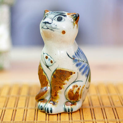 Estatuilla de cerámica - Figura de gato de cerámica hecha y pintada a mano en México.