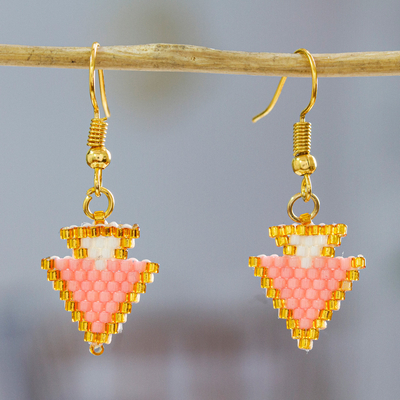 Ohrhänger aus Glasperlen - Geometrische Perlenohrringe in goldenen und rosa Farben
