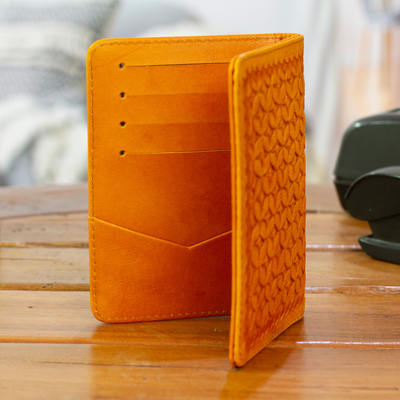 Reisepasshülle aus Leder - Gemusterter Safran-Reisepasshalter, hergestellt in Mexiko