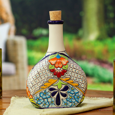 Keramischer Dekanter - Keramik-Dekanter mit Hacienda-Motiv und blauen Blumendetails
