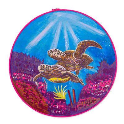 'Two Sea Turtles' - Pintura acrílica de tortuga marina con marco de aro de bordado
