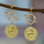 Pendientes colgantes chapados en oro - Aretes colgantes de aries de latón chapado en oro de 24k con tema Cosmos