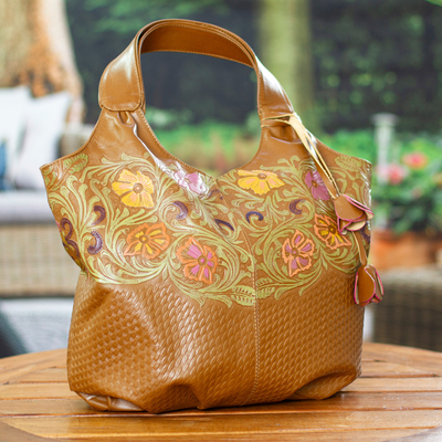 Handmade Genuine Full Grain Leather Womens Cross Body Bag Small Shoulder  Bag Ladies bag at Rs 2999/piece | Jagannathgarh | South 24 Parganas | ID:  20816155930