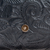 honda de cuero - Bolso bandolera y clutch de cuero con estampado floral en tono medianoche