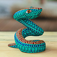 Figura de alebrije de madera, 'Aqua Hiss' - Figura de serpiente Alebrije de madera de Copal Aqua pintada a mano