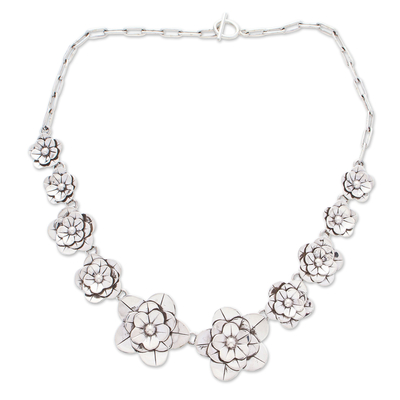 Collar llamativo de plata de ley - Collar llamativo de plata de ley con diseño floral muy pulido