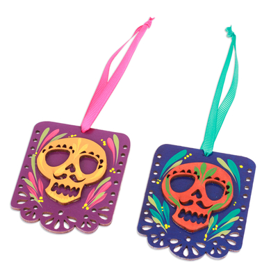 Adornos de madera, 'Mexican Custom' (par) - 2 coloridos adornos de calavera del Día de los Muertos de madera pintados a mano